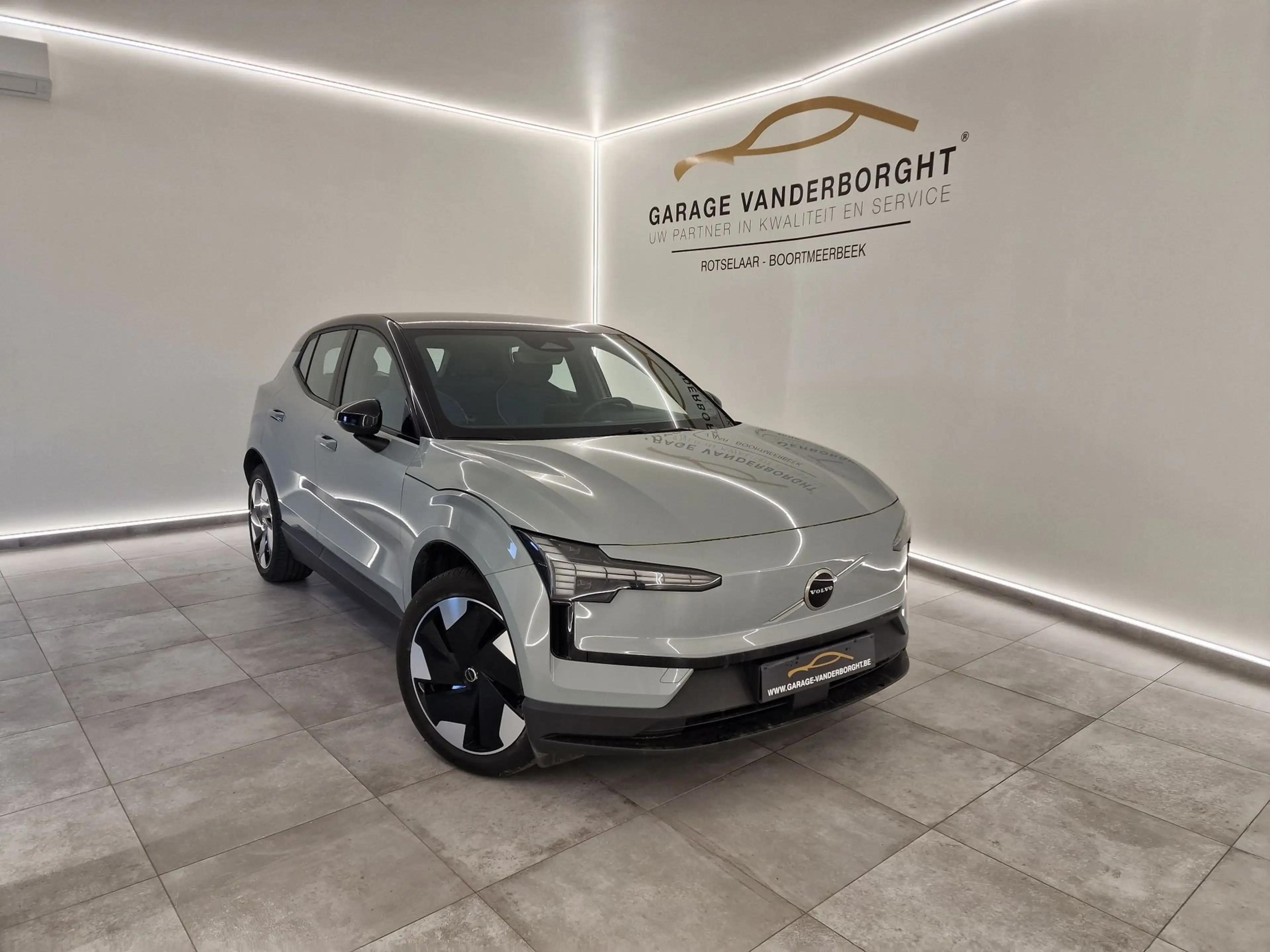 Volvo EX30 PLUS EXTENDED RANGE +TAL VAN OPTIES