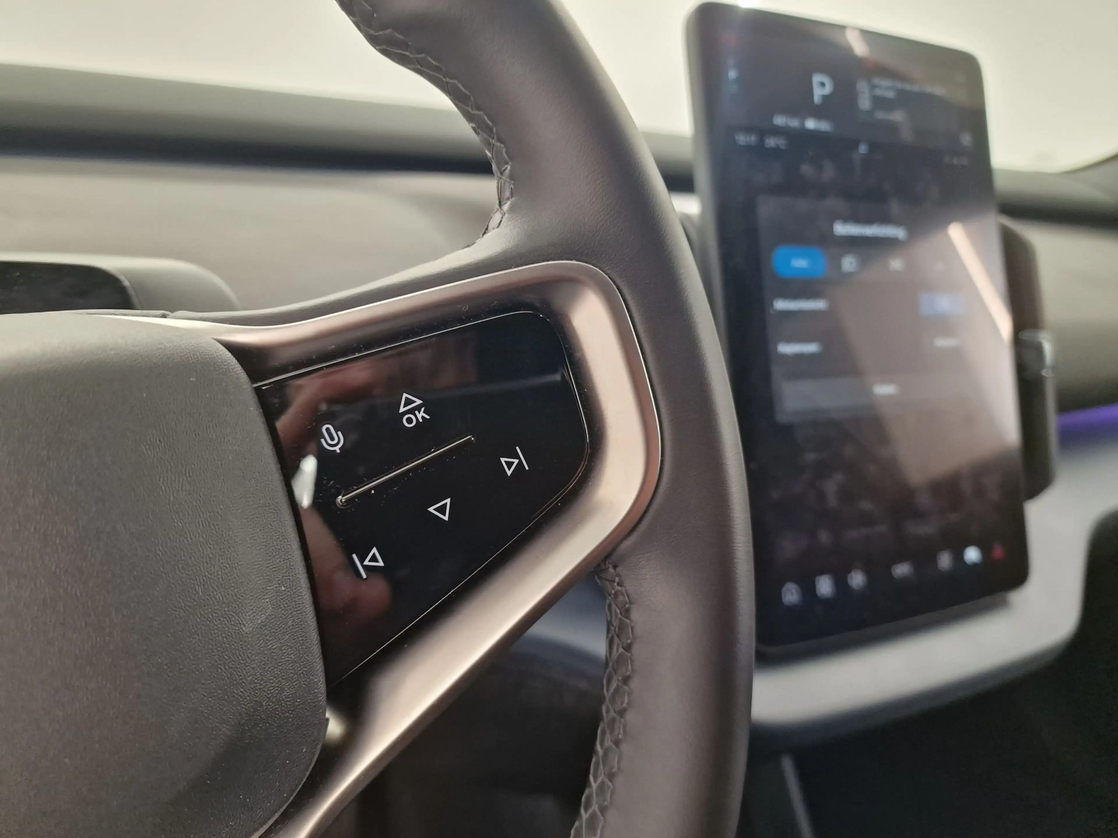 Volvo EX30 PLUS EXTENDED RANGE +TAL VAN OPTIES — photo 12