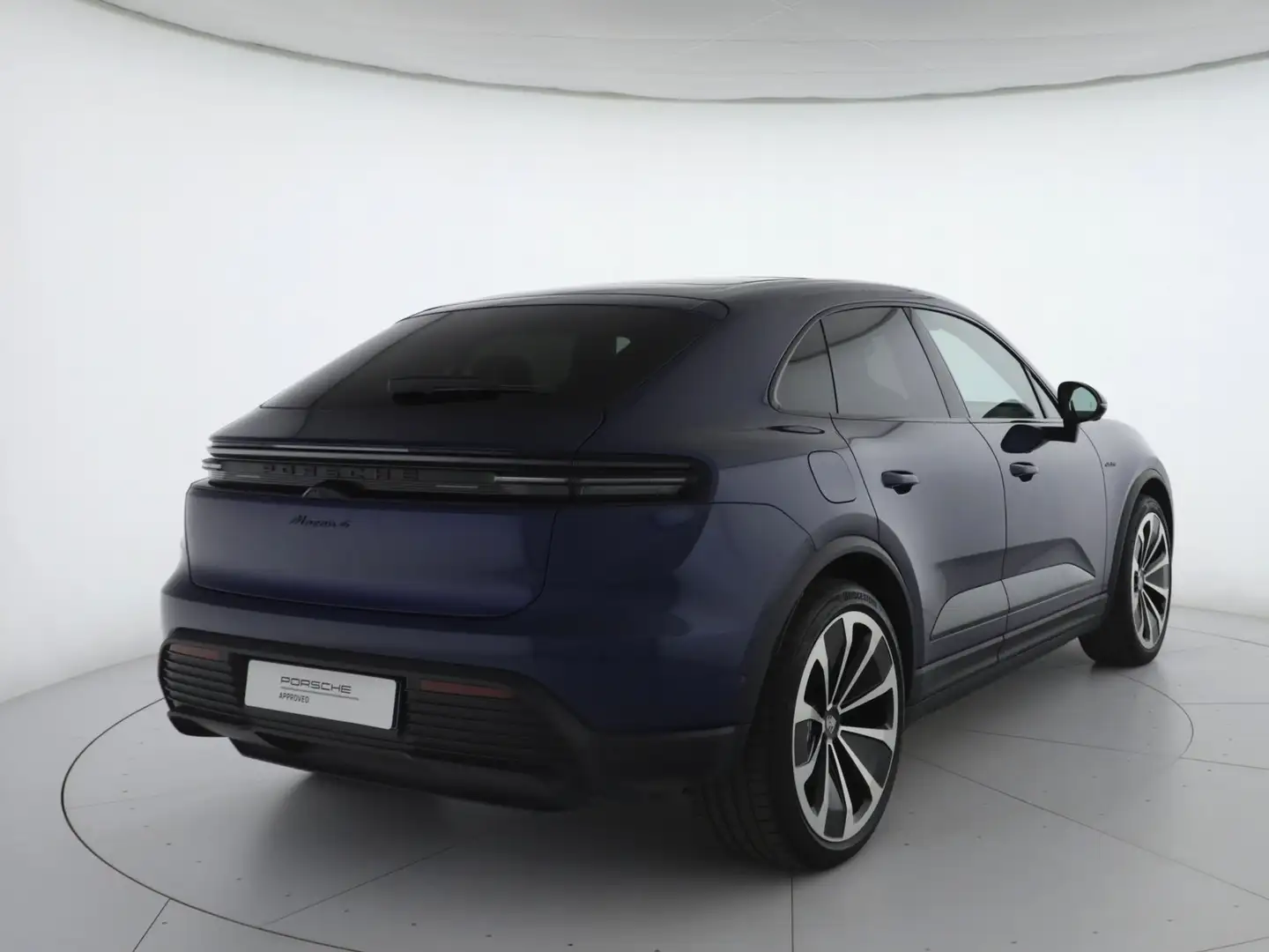 Porsche Macan 4 Blau - 2
