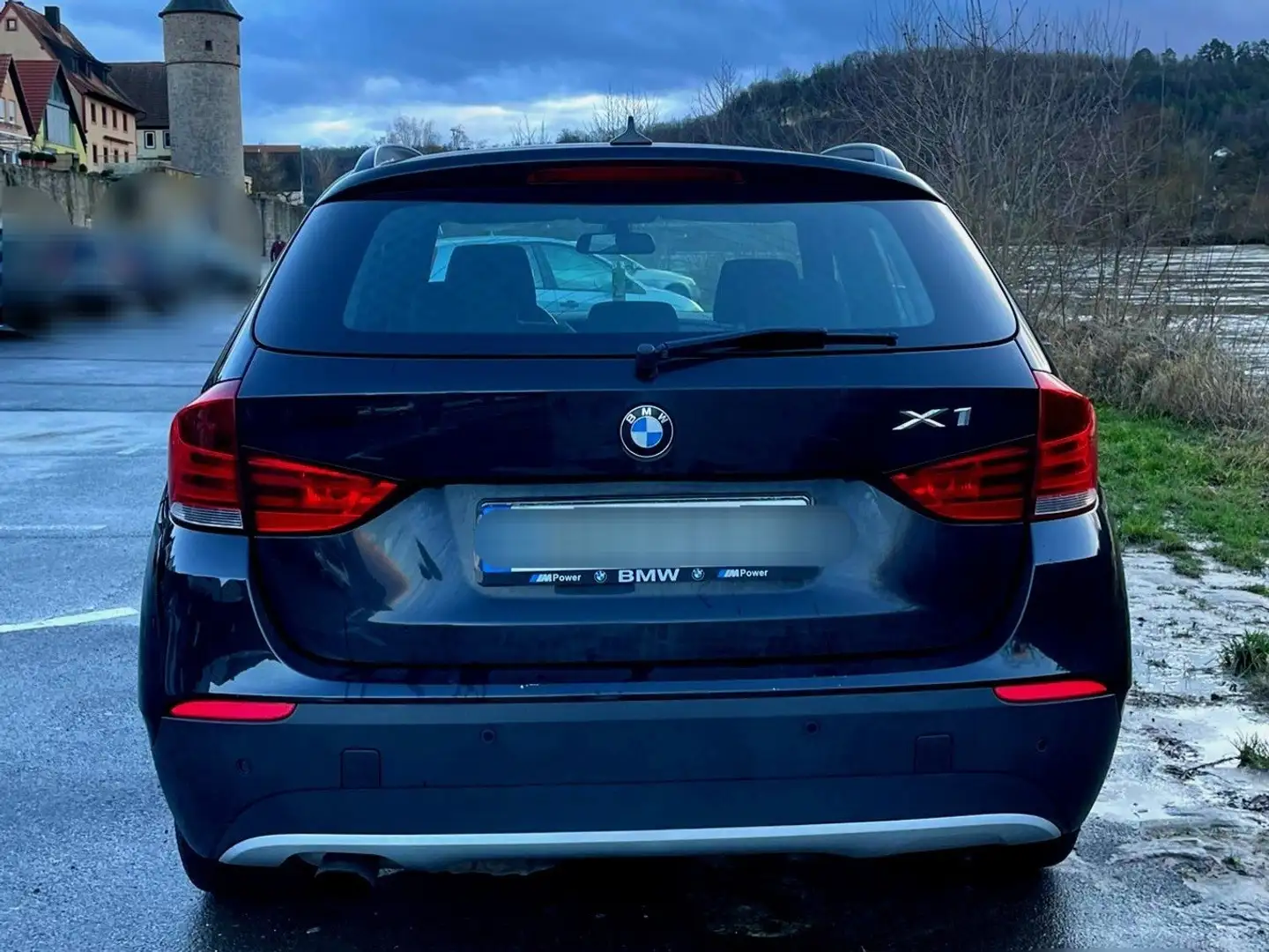 BMW X1 sDrive 18i + Xenon|Navi|Sitzheizung Zwart - 2