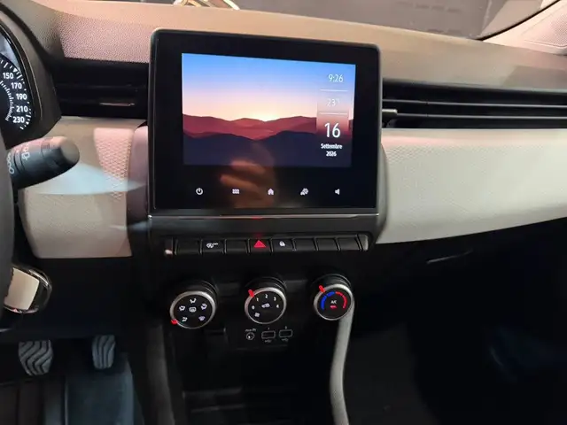 Renault Clio view 12