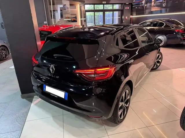 Renault Clio view 4