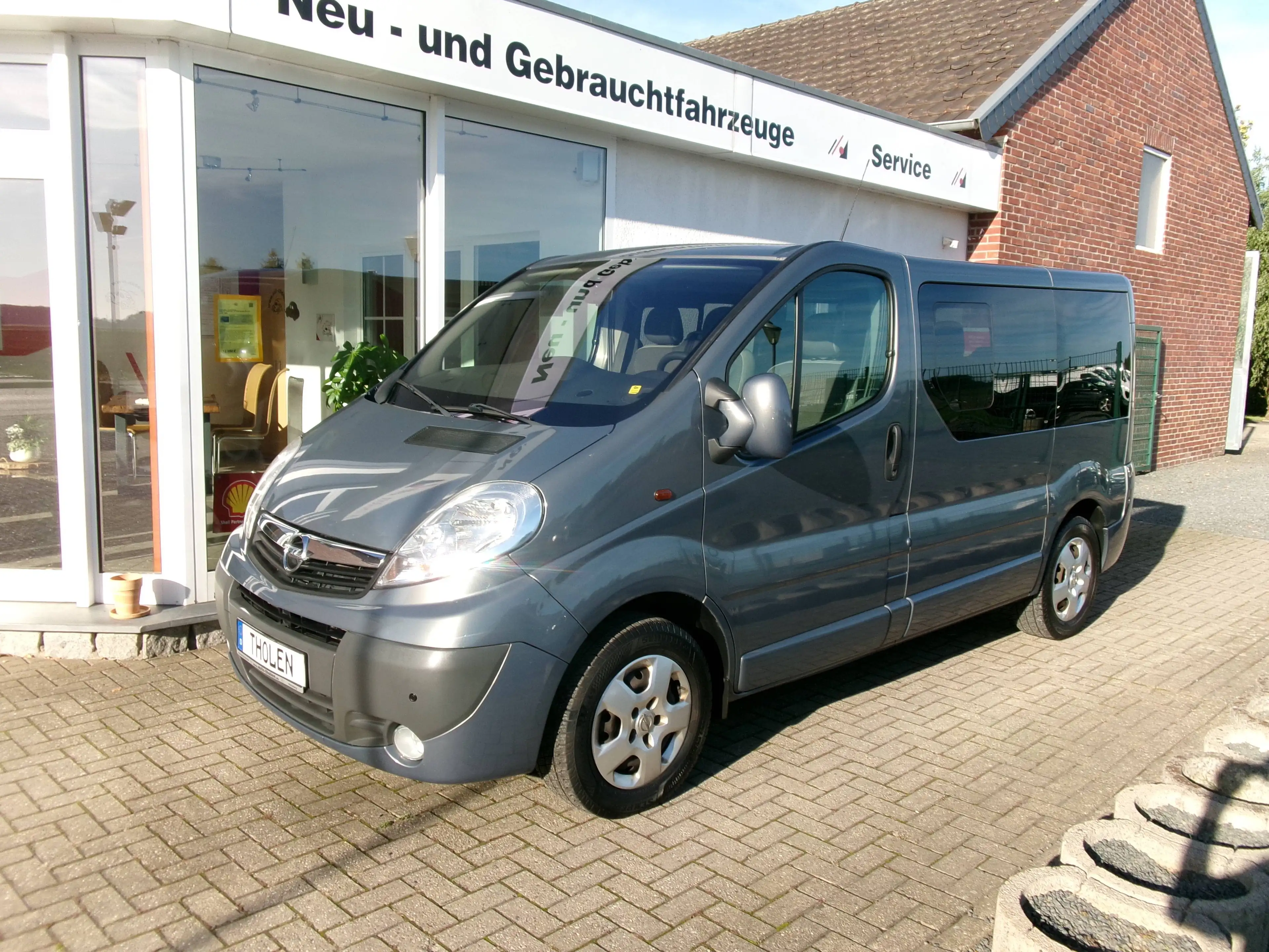 Opel Vivaro 2,0 Edition Kombi 9-Sitzer Klima AHK Solar-Reflect — photo 2