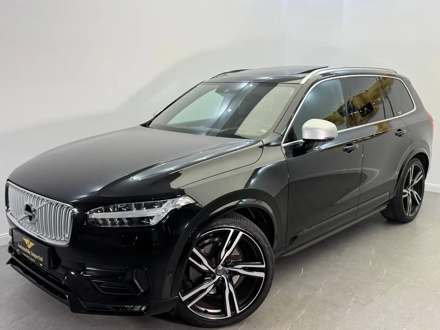Volvo XC90 Allrad Diesel R-Design // 7 SITZER // PANO // Schwarz - 2