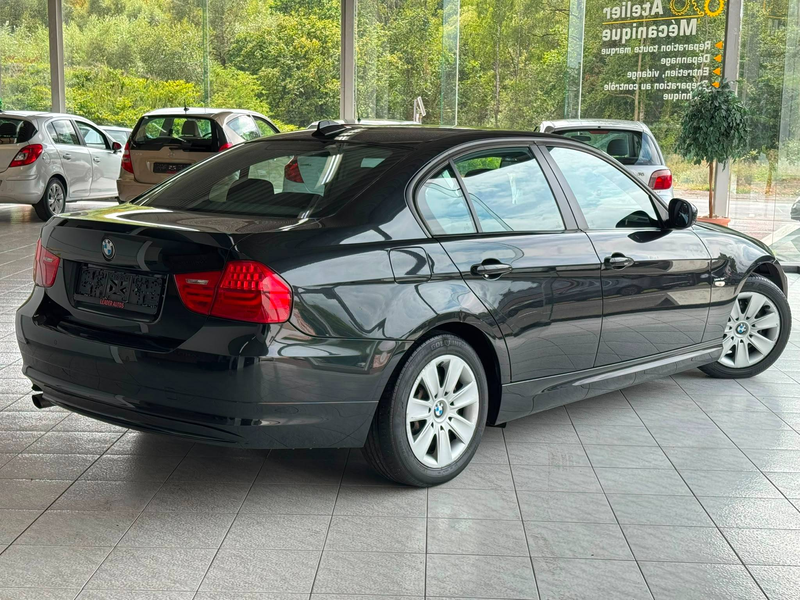 BMW 318 🟩2.0 ESSENCE 136CV - AUTOMATIQUE - GPS - AIRCO — photo 2