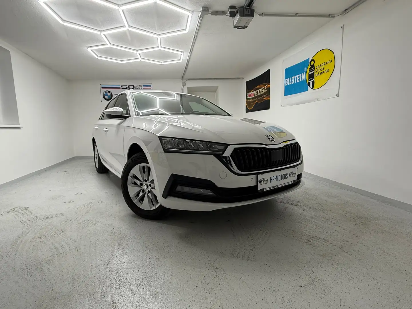 Skoda Octavia Ambition*Business*AHK*LED*ACC*Sitzheizung*Garantie Weiß - 2