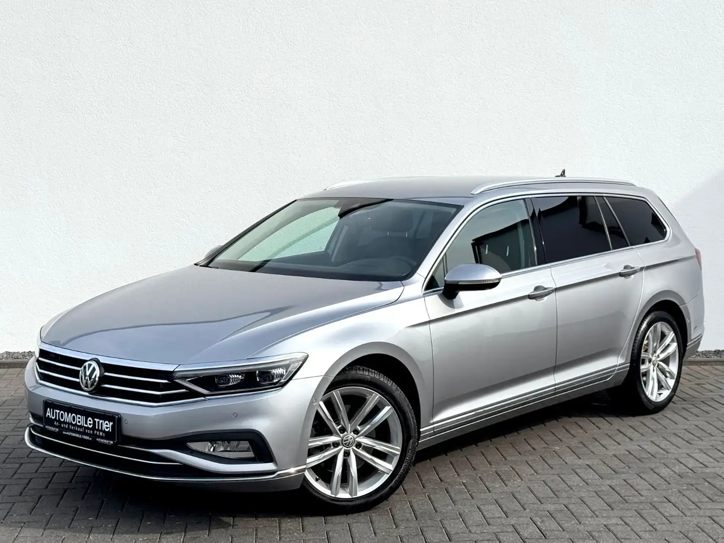 Volkswagen Passat Variant 2.0 TSI DSG /LED/ACC/360°CAM/HUD Ezüst - 1