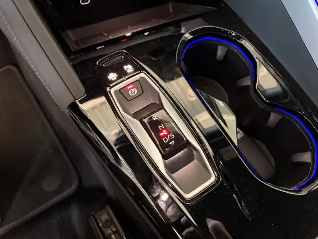 Audi Q5 view 26