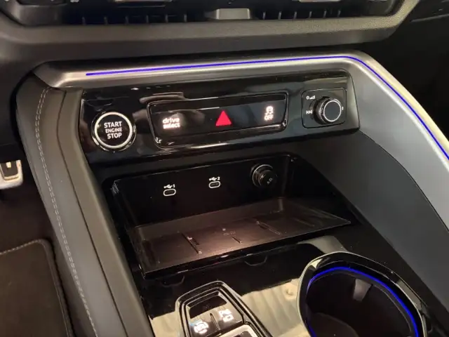 Audi Q5 view 25