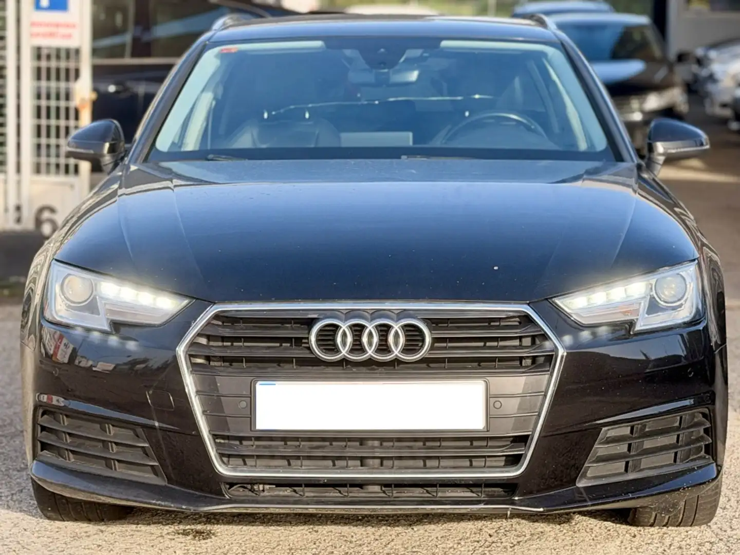 Audi A4 2.0TDI Design edition S tronic 110kW - 1