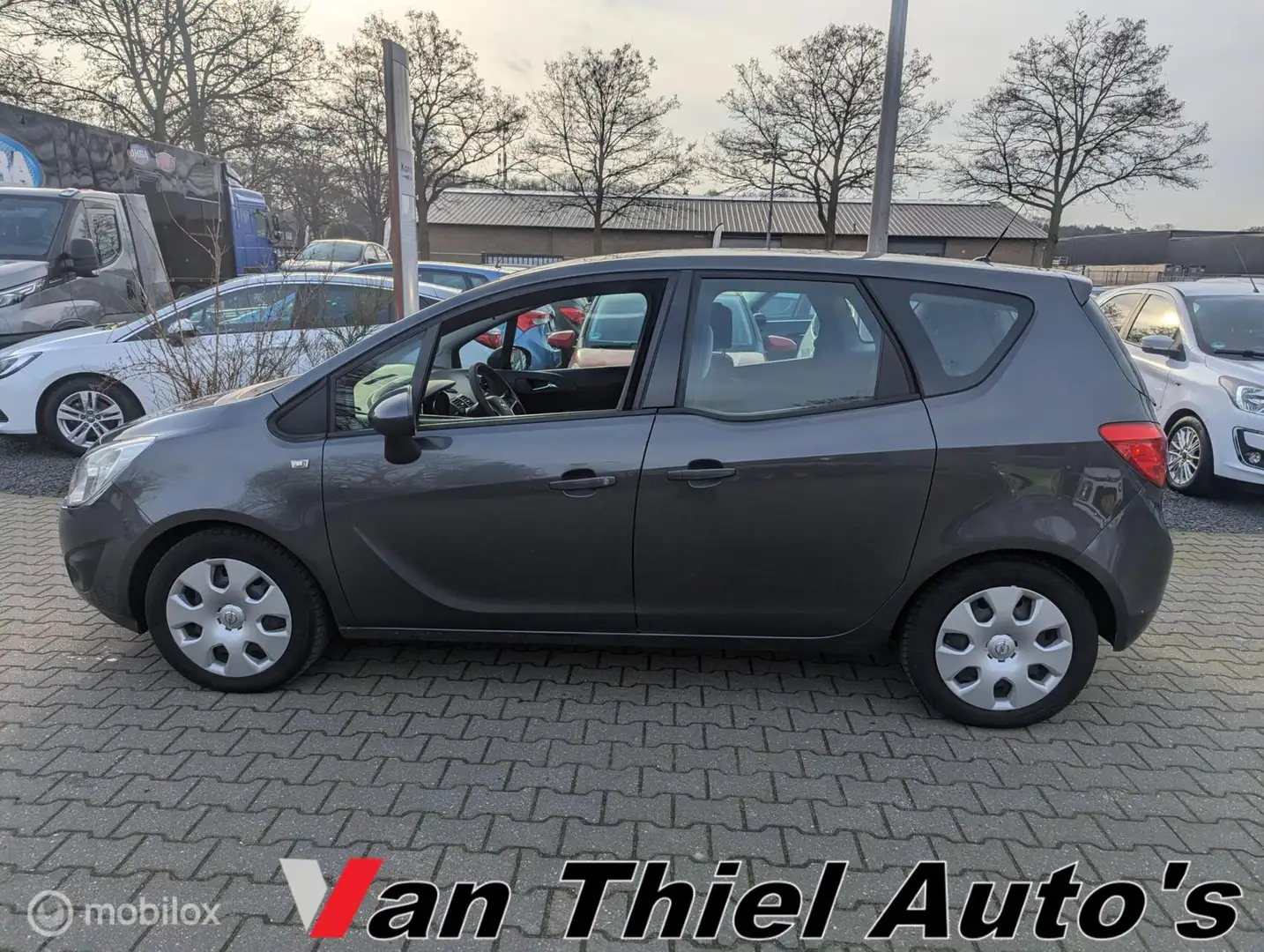Opel Meriva 1.4 Turbo Business Edition Grau - 2