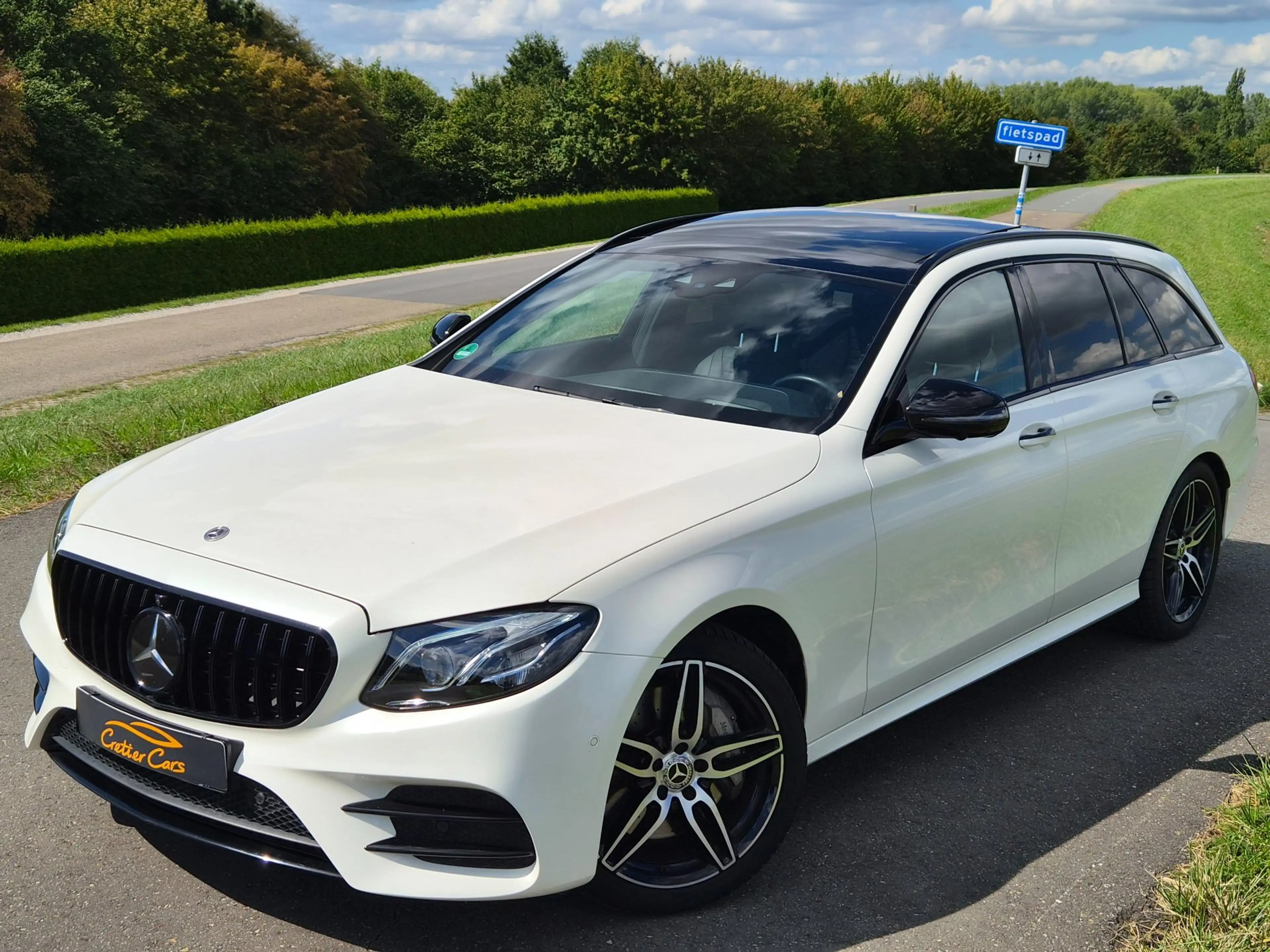 Mercedes-Benz E 400 Estate 4MATIC AMG | Full Option — photo 4