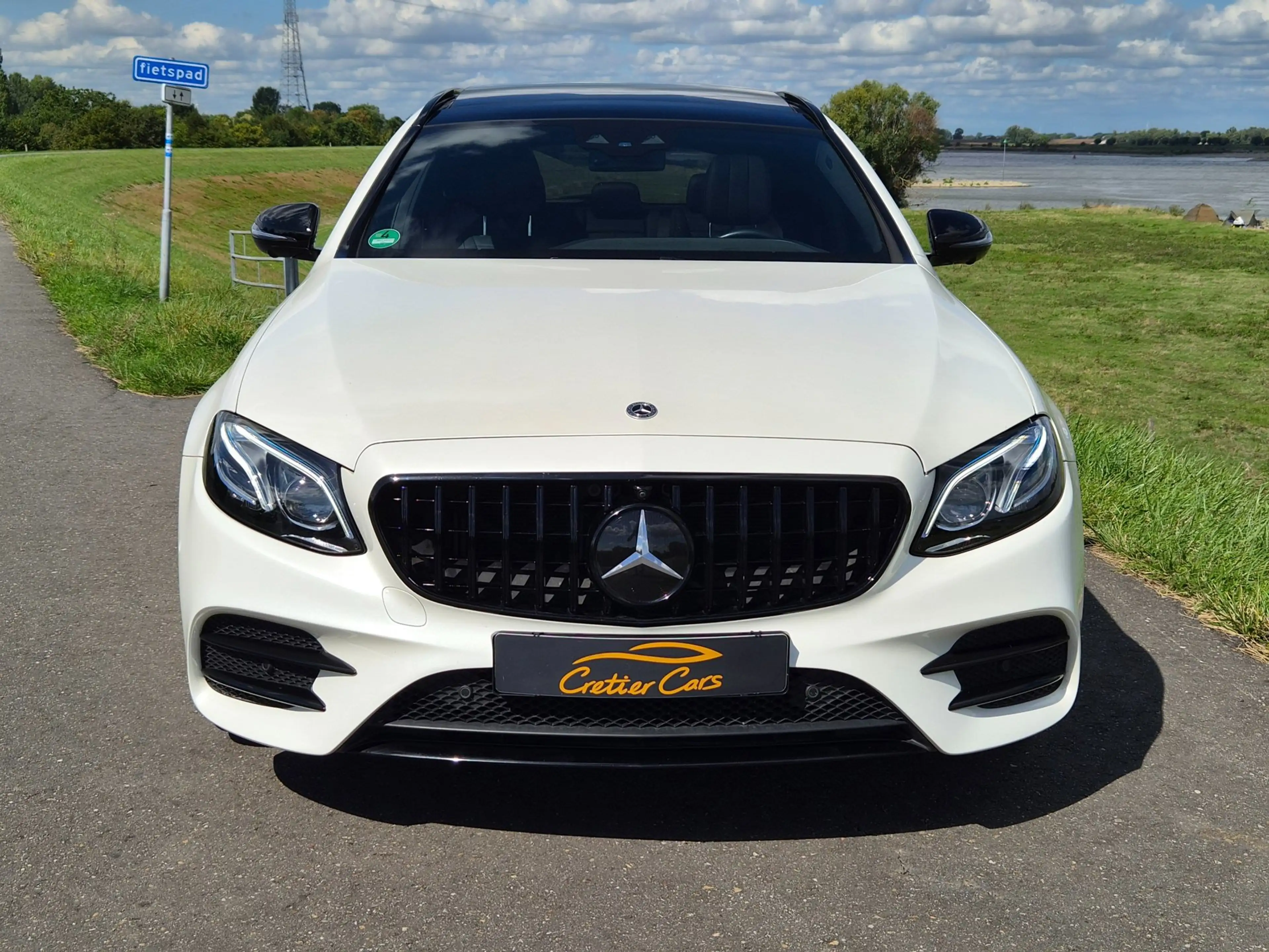 Mercedes-Benz E 400 Estate 4MATIC AMG | Full Option — photo 9