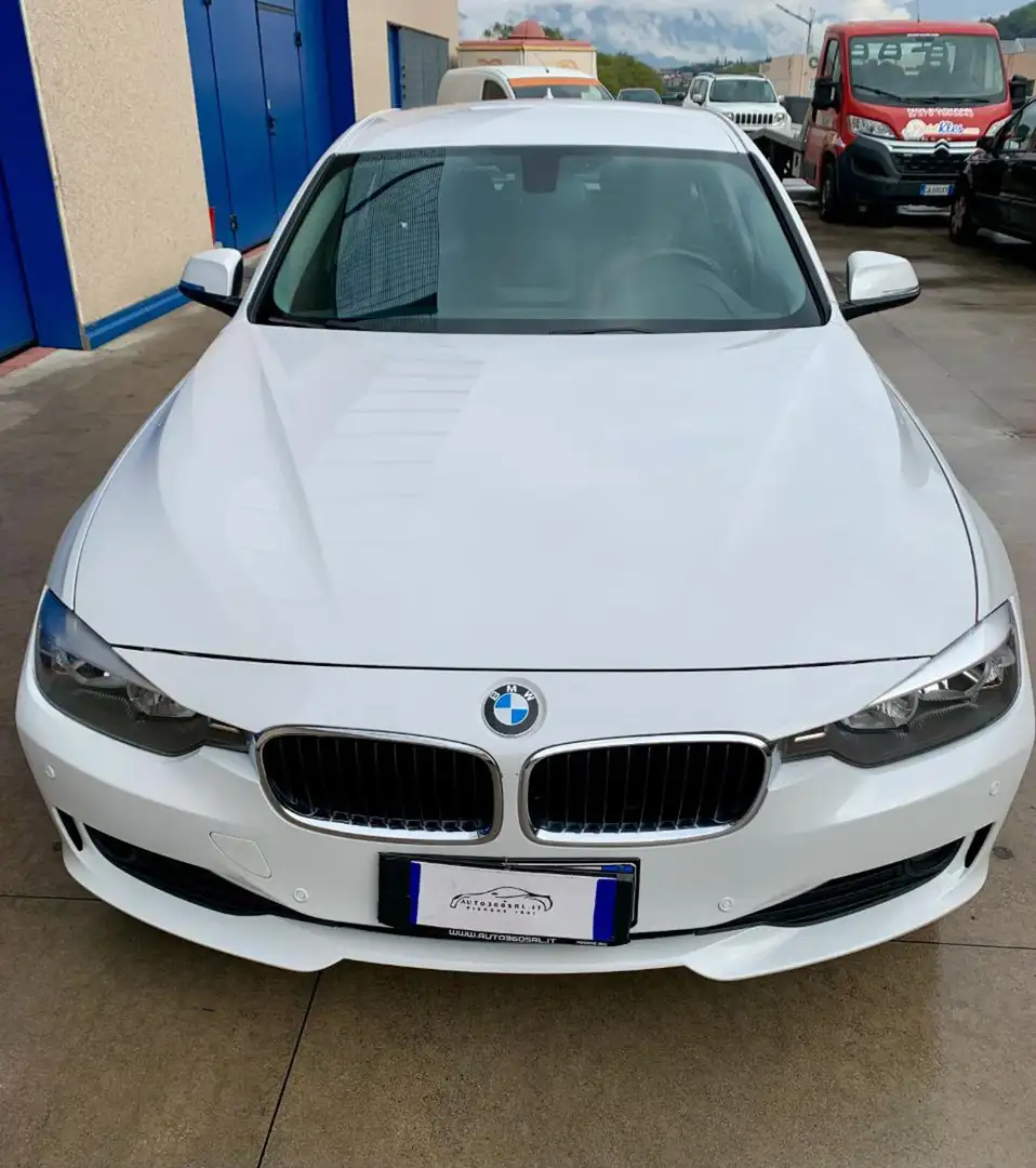 BMW 320 d xDrive Touring aut.pelle totale Blanc - 2