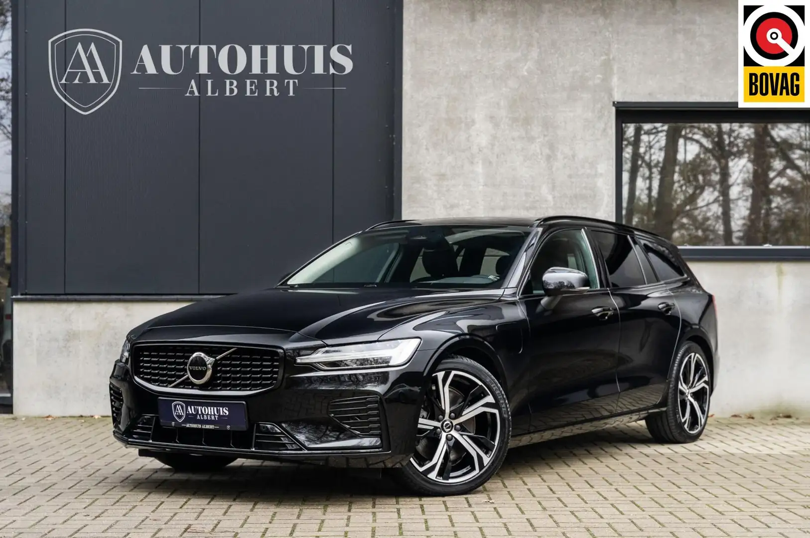 Volvo V60 2.0 T6 Recharge AWD Plus Dark H&K Pano 19'' ACC Zwart - 1