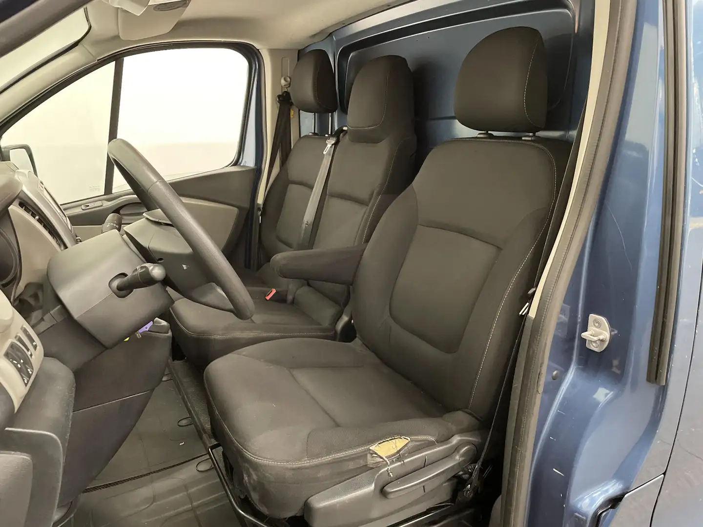 Renault Trafic 1.6 dCi T29 L2H1 Comfort Airco Navi Cruise Control Bleu - 2