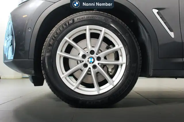 BMW X3 view 7