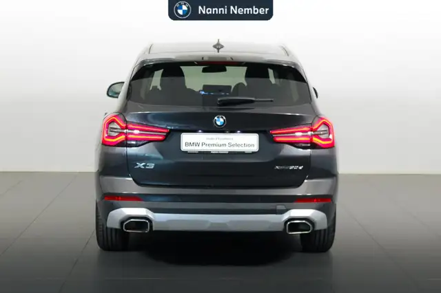 BMW X3 view 4