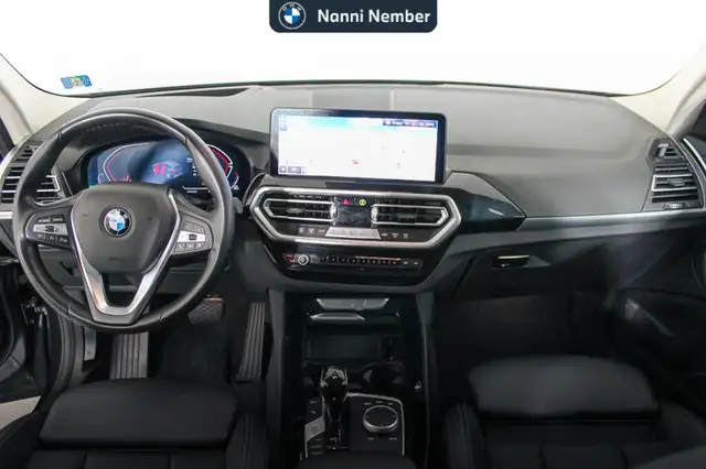 BMW X3 view 10
