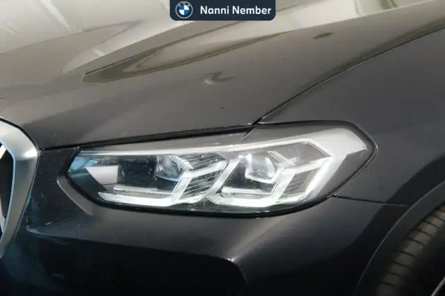 BMW X3 view 5