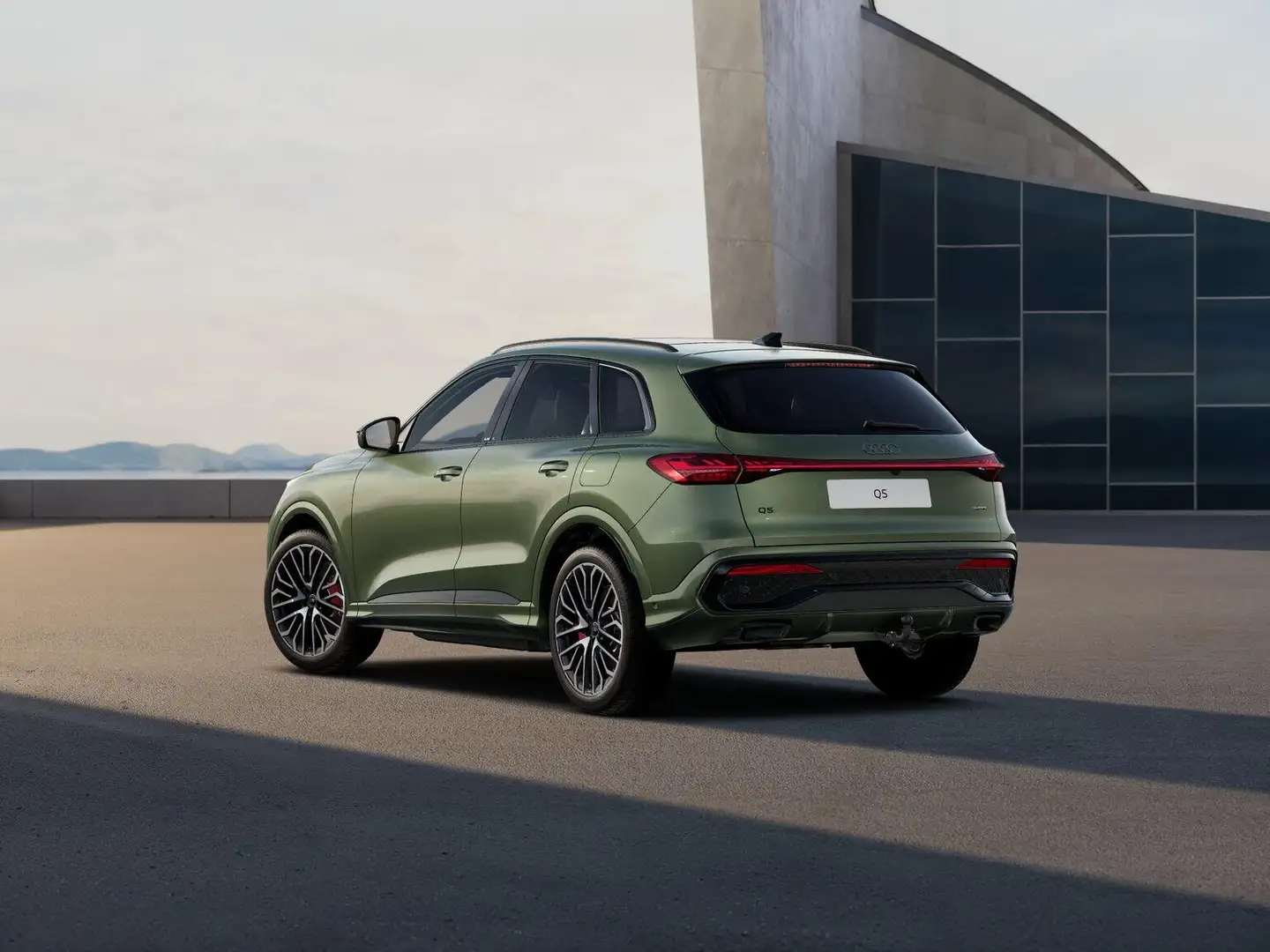 Audi Q5 2.0 TFSI e-hybrid quattro S edition Competition | Groen - 2