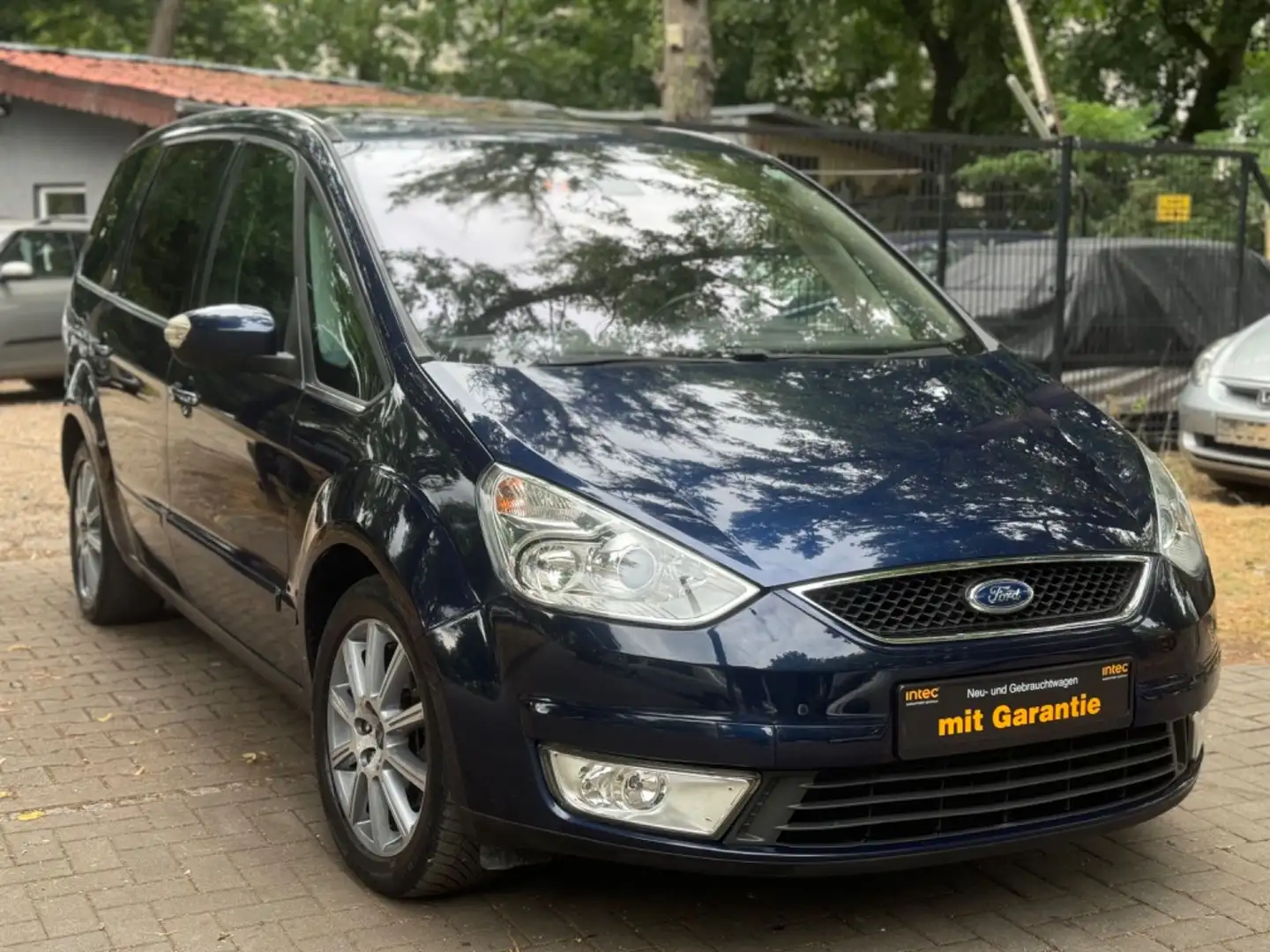 Ford Galaxy 2,0 TDCi Titanium 7 Sitzer,Leder,Panorama Blau - 2