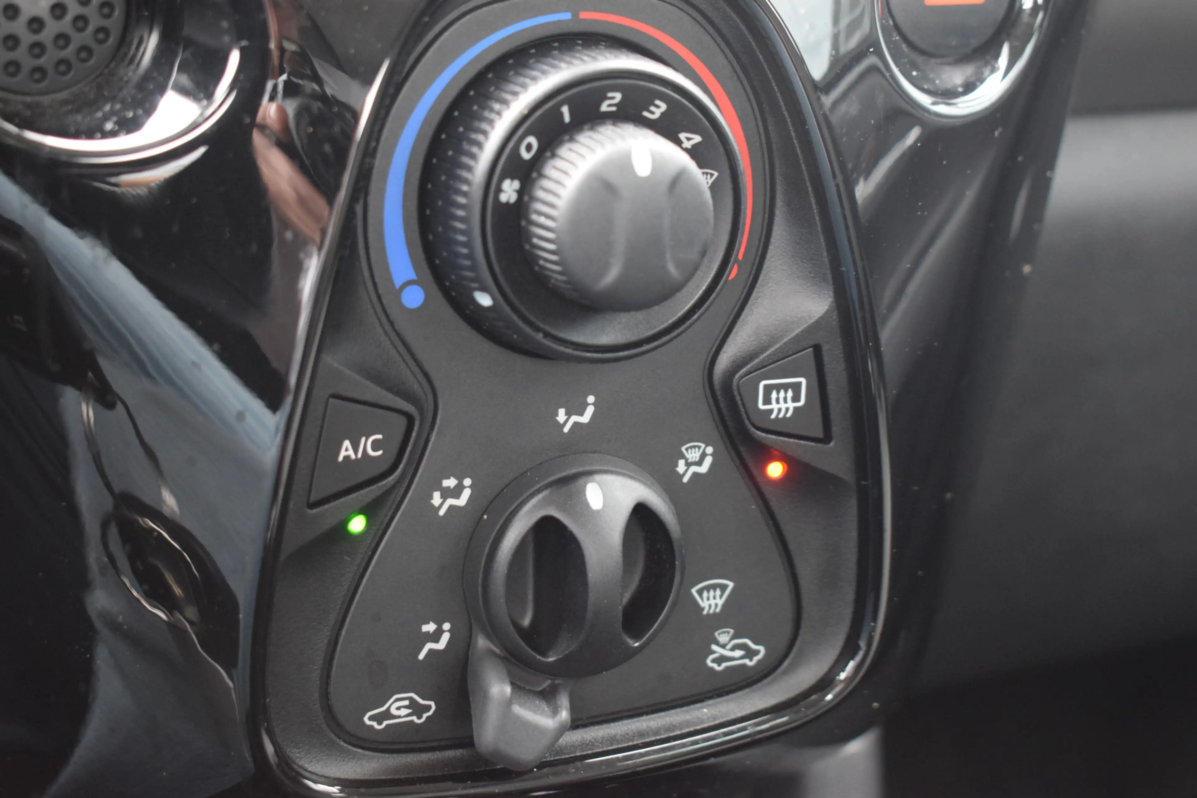 Citroen C1 1.0 VTi Shine Automaat | Carplay | Airco | Camera — photo 19