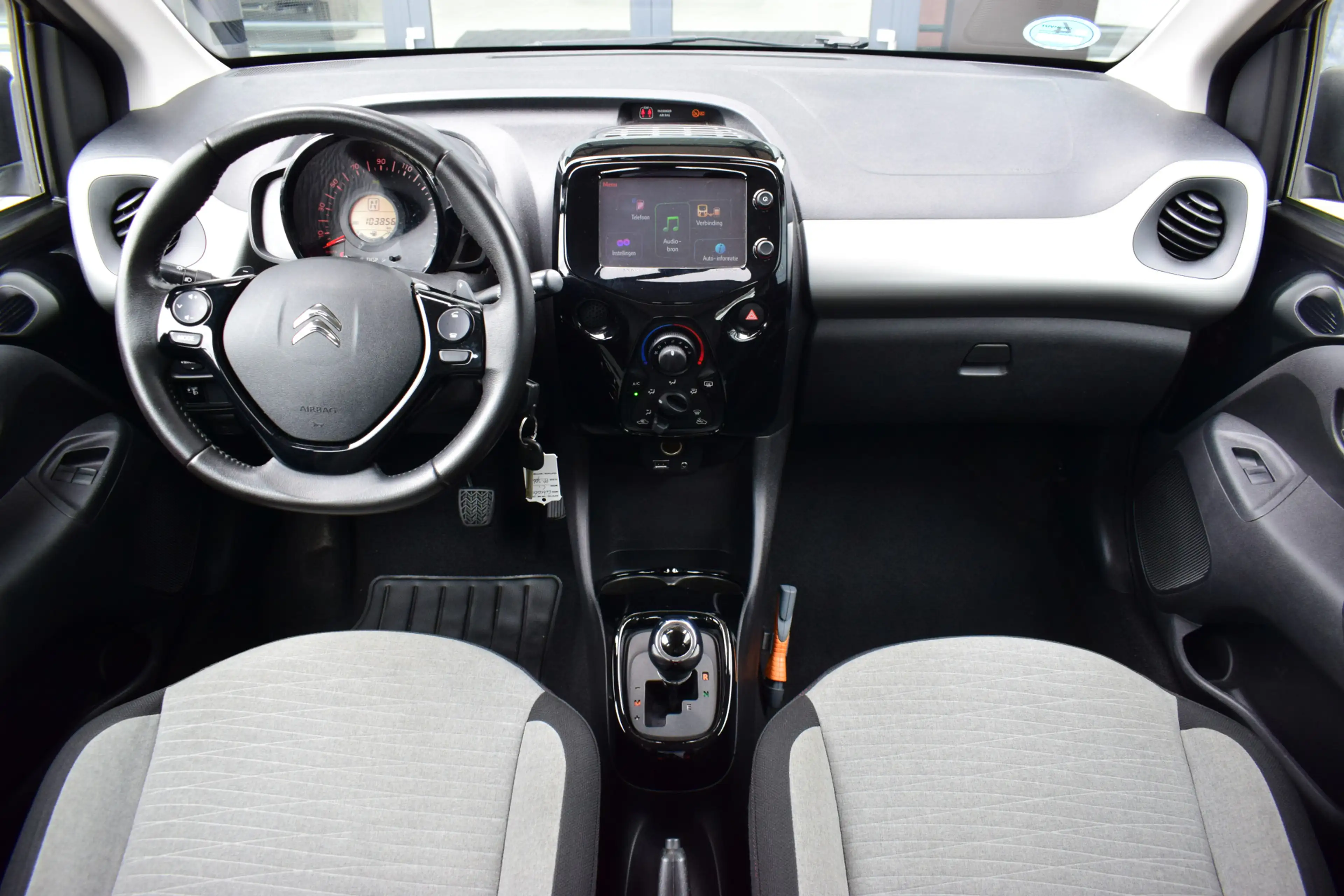 Citroen C1 1.0 VTi Shine Automaat | Carplay | Airco | Camera — photo 3