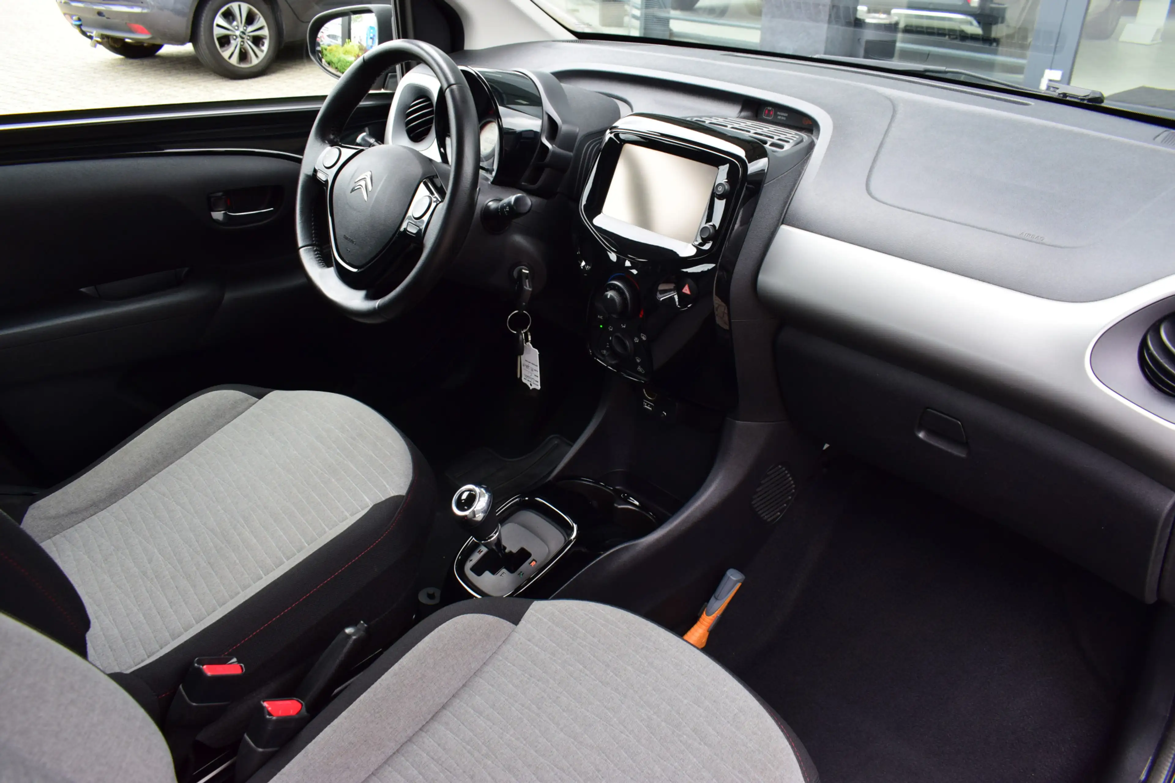 Citroen C1 1.0 VTi Shine Automaat | Carplay | Airco | Camera — photo 12