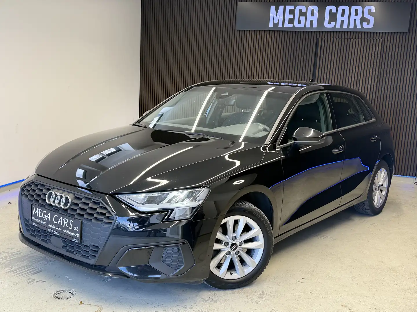 Audi A3 35 TDI Aut. basis Schwarz - 1