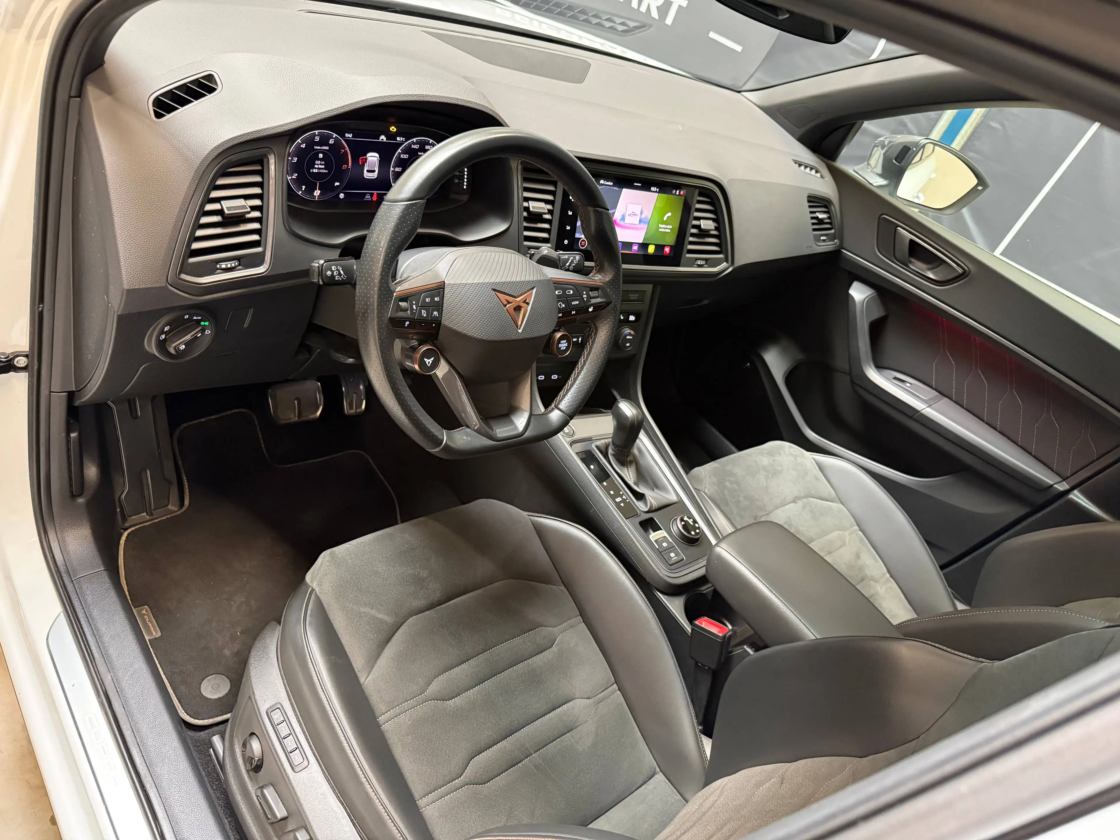 CUPRA Ateca VZ Edition 4Drive Akrapovic AHK Glasdach — photo 11
