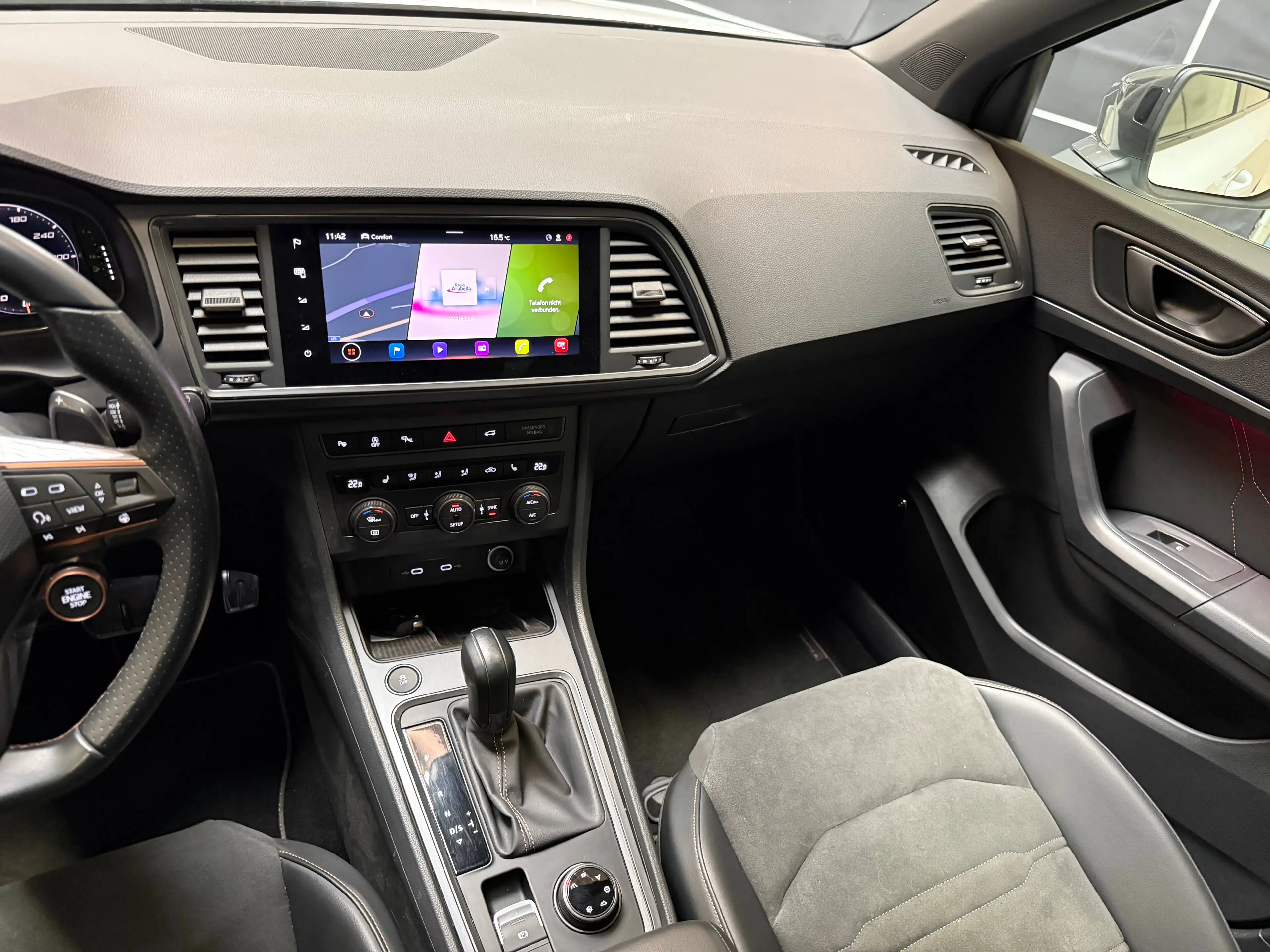 CUPRA Ateca VZ Edition 4Drive Akrapovic AHK Glasdach — photo 14