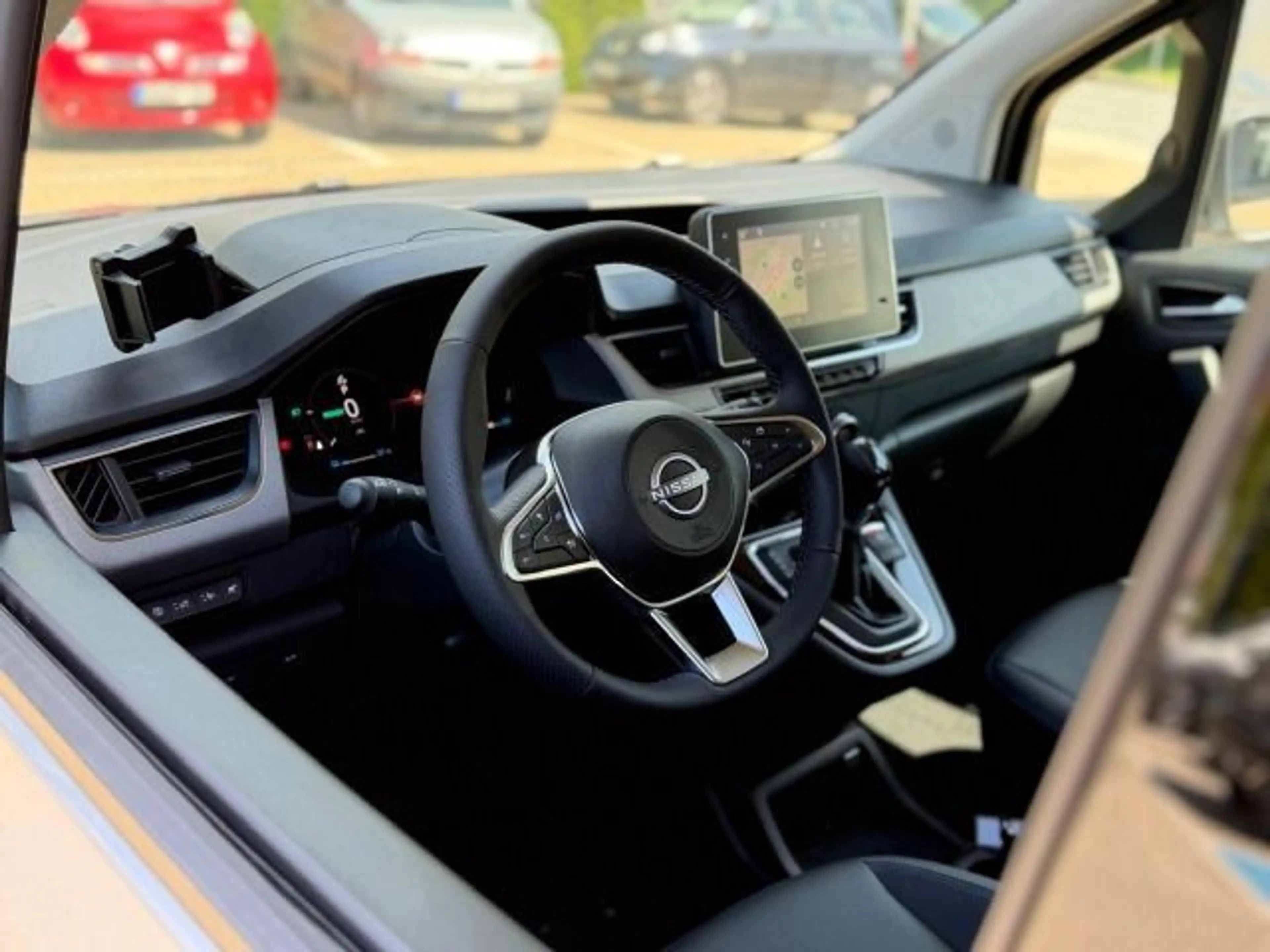 Nissan Townstar Kombi EV 122PS L1 Tekna WP — photo 14