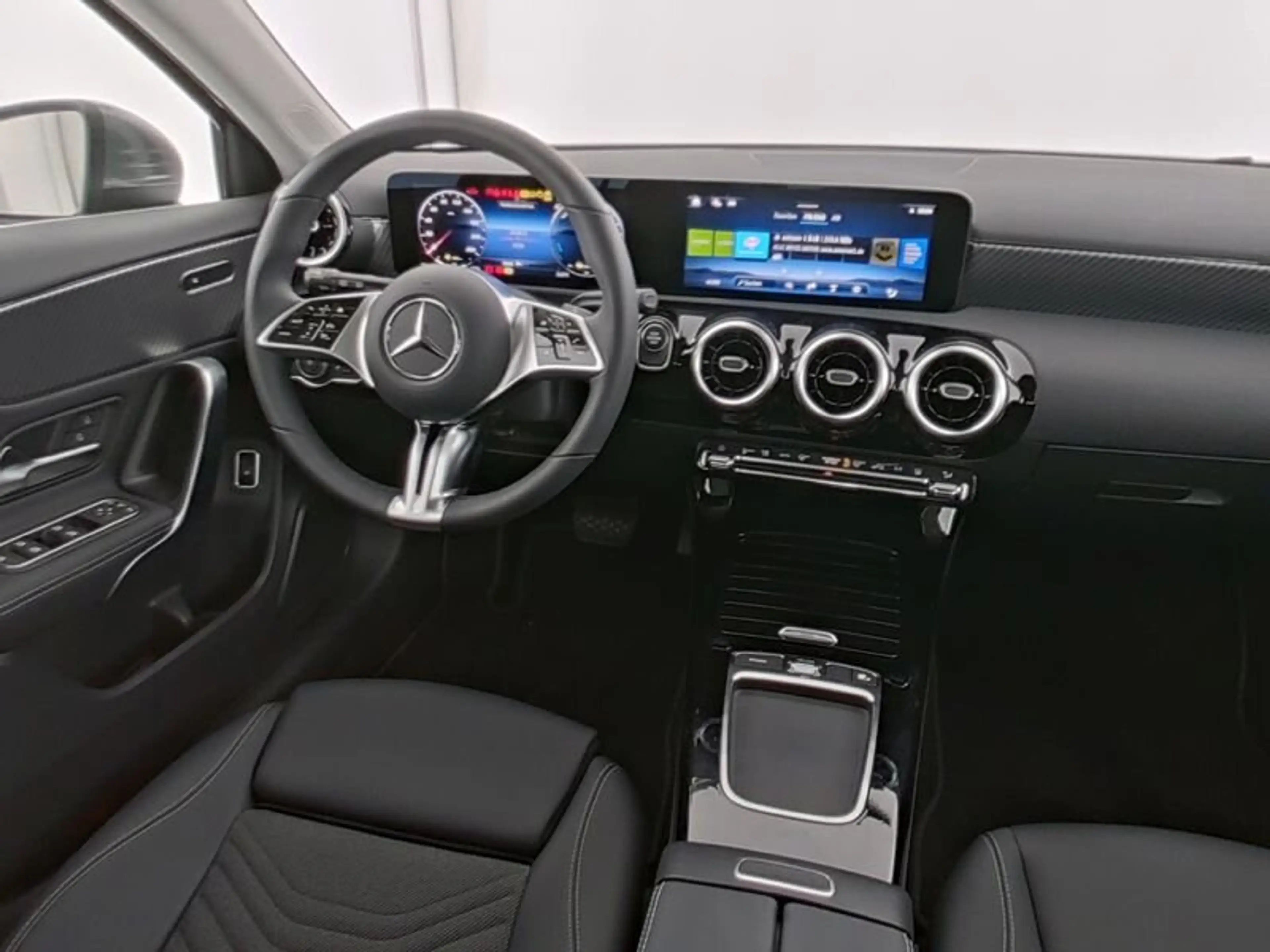 Mercedes-Benz A 250 A 250 e Progressive Totwinkel Kamera Lenkradheiz — photo 5