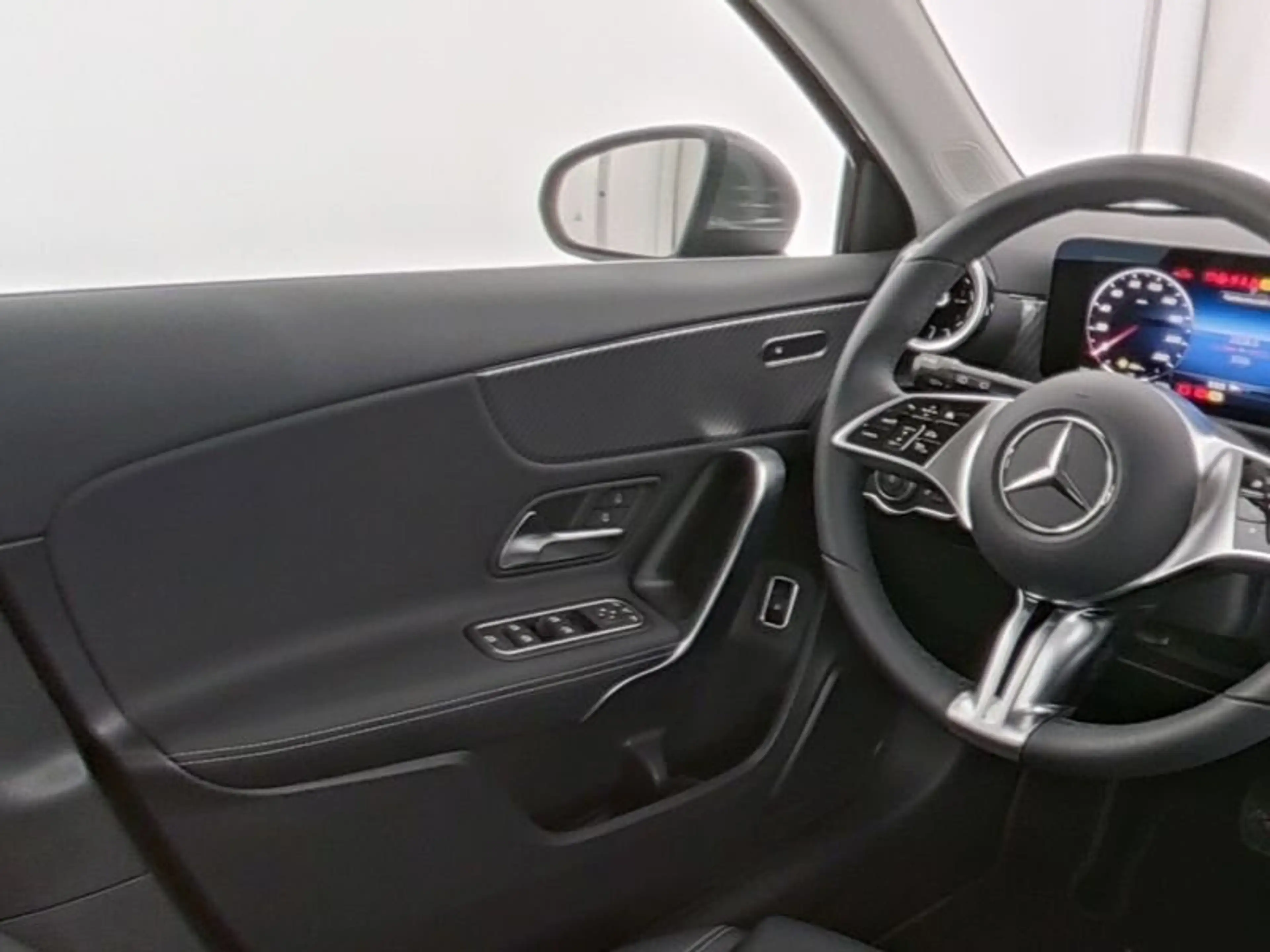 Mercedes-Benz A 250 A 250 e Progressive Totwinkel Kamera Lenkradheiz — photo 8
