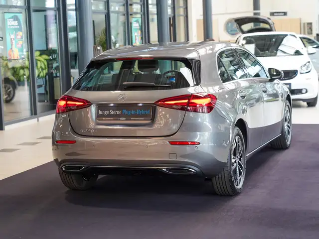 Mercedes-Benz A-Class view 3