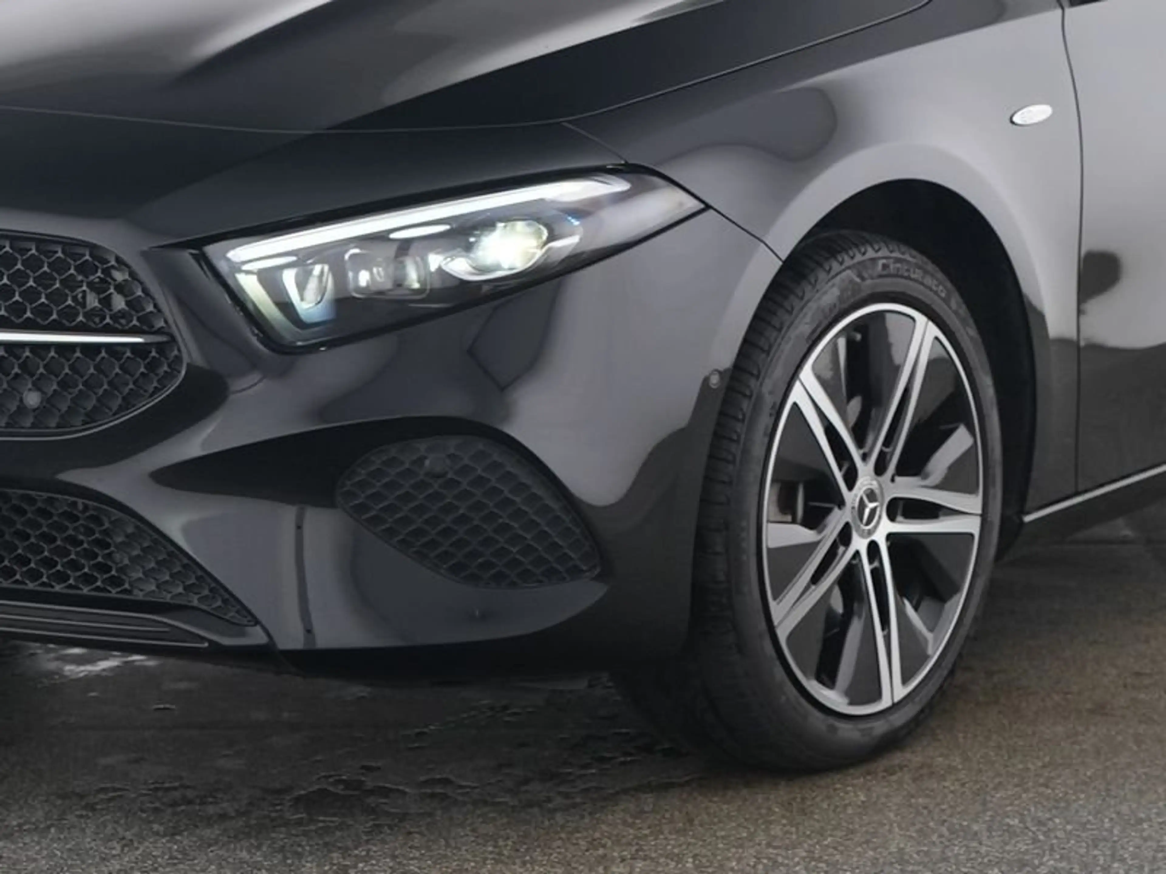 Mercedes-Benz A 250 e PROGRESSIVE*AHK*APPLE-CARPLAY*TOTWINKEL — photo 3