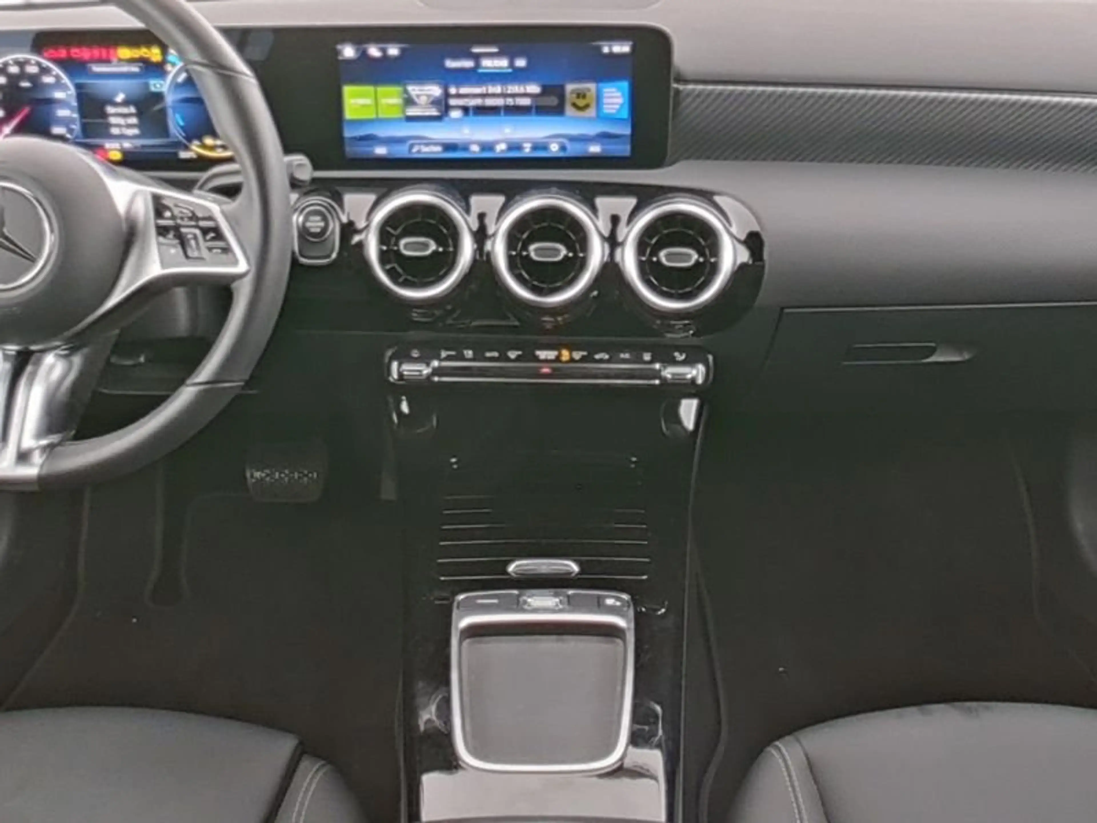 Mercedes-Benz A 250 e PROGRESSIVE*AHK*APPLE-CARPLAY*TOTWINKEL — photo 8