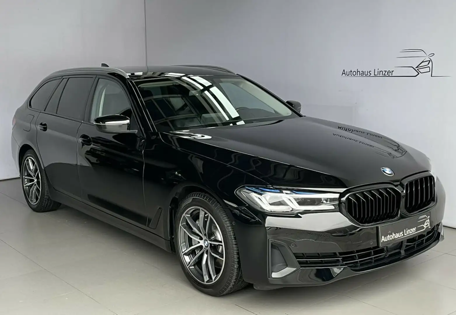 BMW 530 e xDrive M-Felge *LASER*ACC*HuD*KeyGo*StHz*HiFi Schwarz - 1