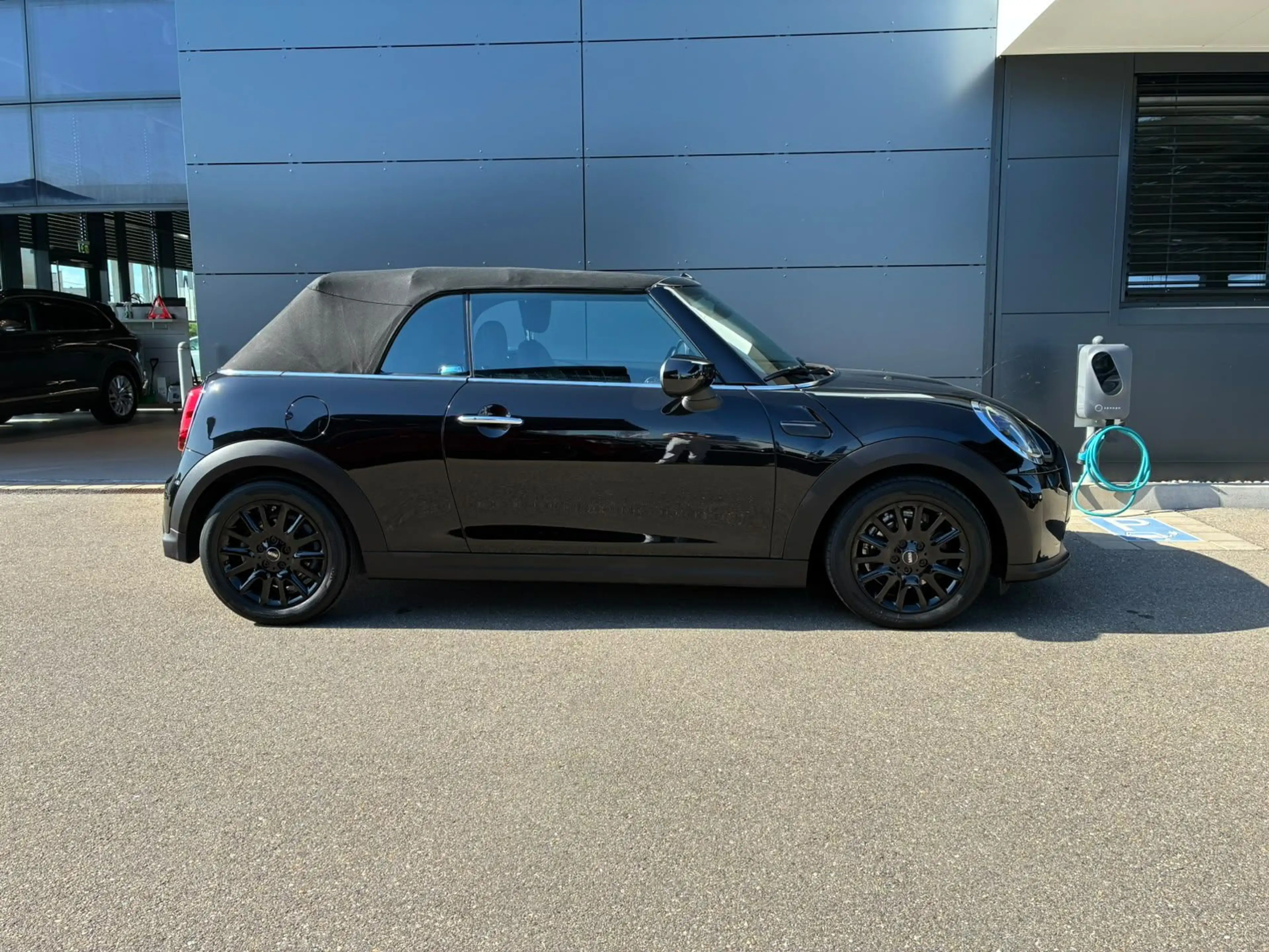 MINI One Cabrio LED PDC SHZ DAB — photo 7