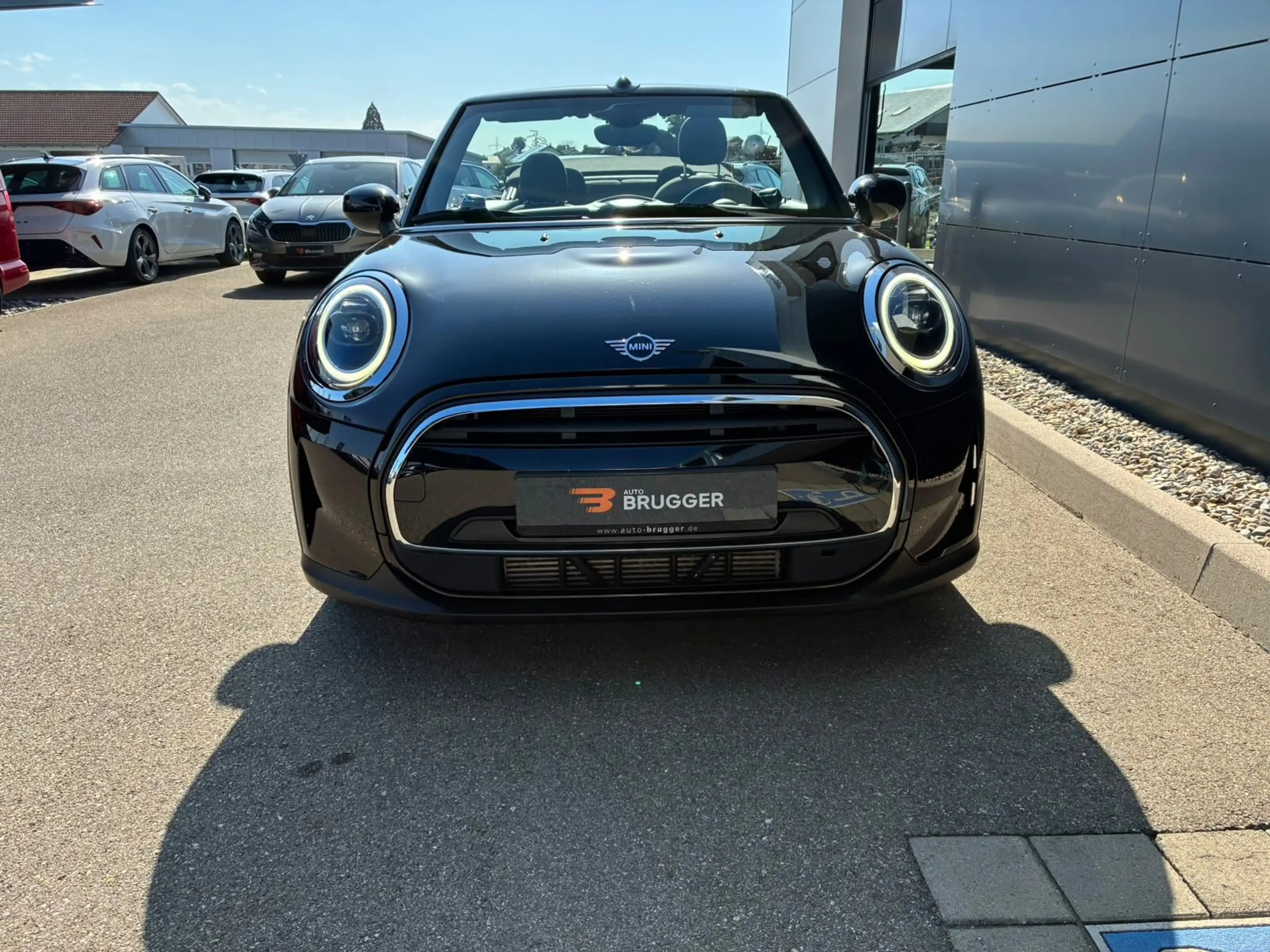 MINI One Cabrio LED PDC SHZ DAB — photo 2