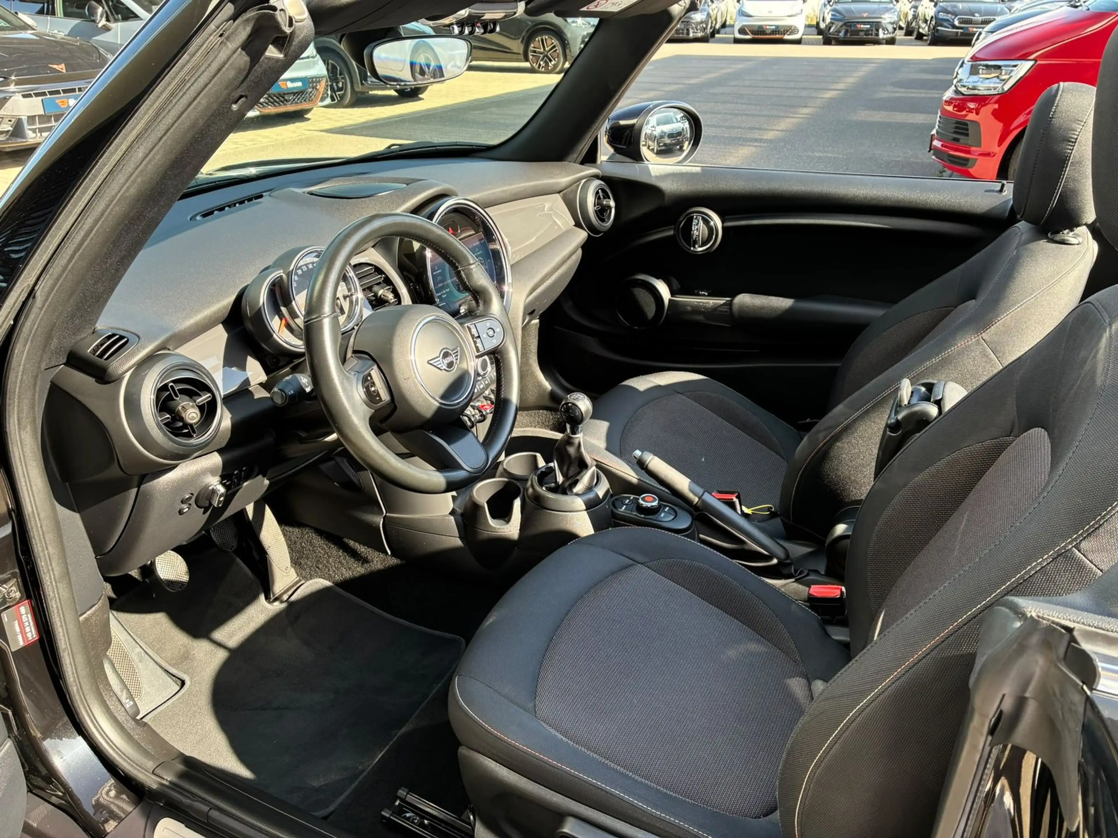 MINI One Cabrio LED PDC SHZ DAB — photo 10
