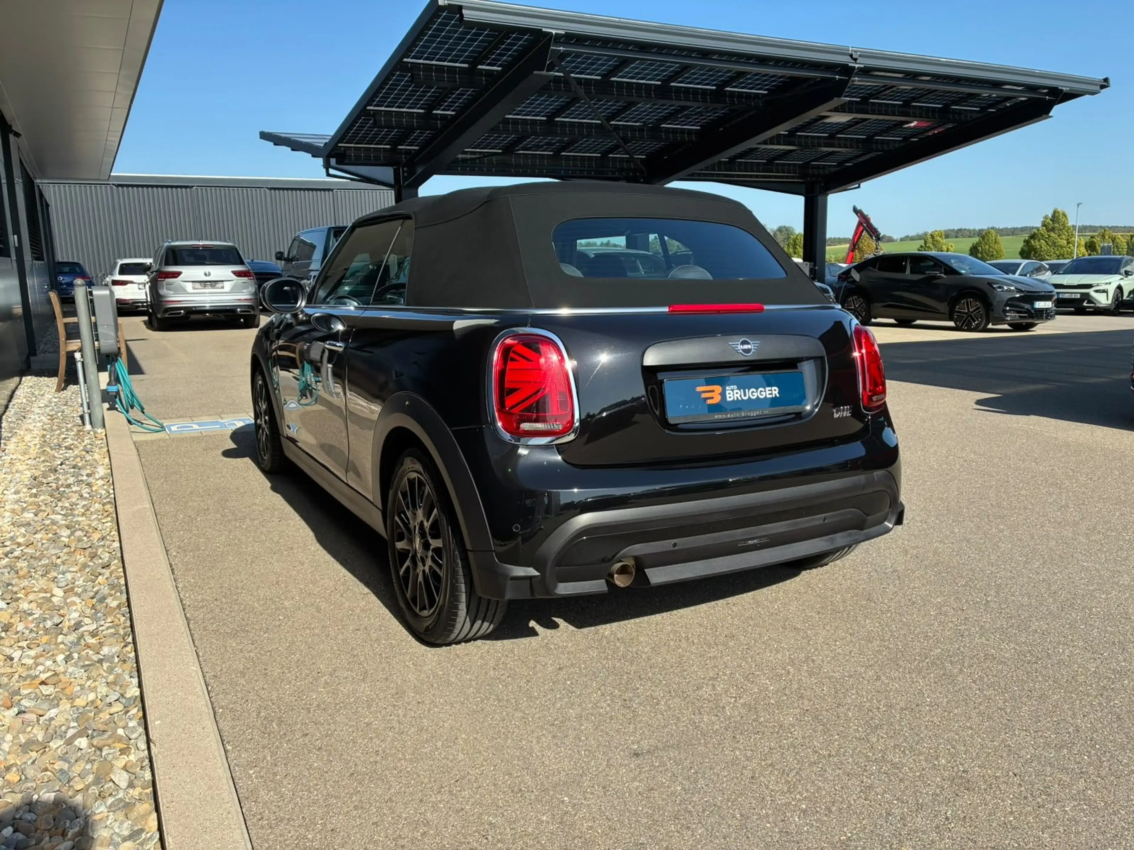 MINI One Cabrio LED PDC SHZ DAB — photo 4