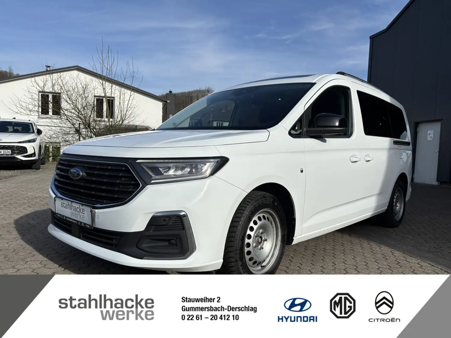 Ford Tourneo Connect 2.0 EcoBlue Grand Titanium Weiß - 1