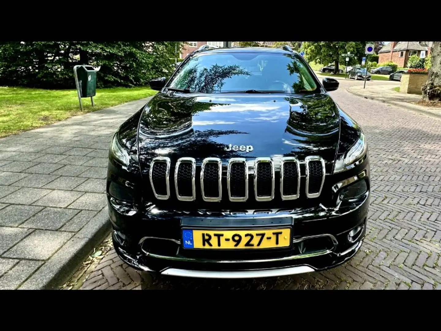 Jeep Cherokee Cherokee 2.2 Overland Zwart - 2