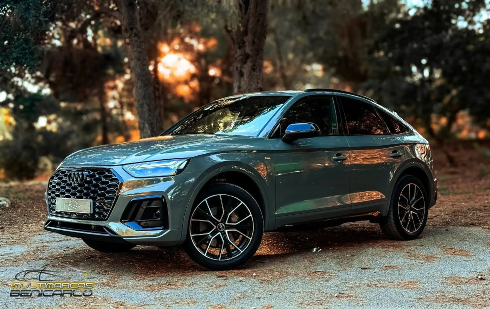 Audi Q5 Sportback 40 TDI quattro-ultra Black line S tronic Grau - 1