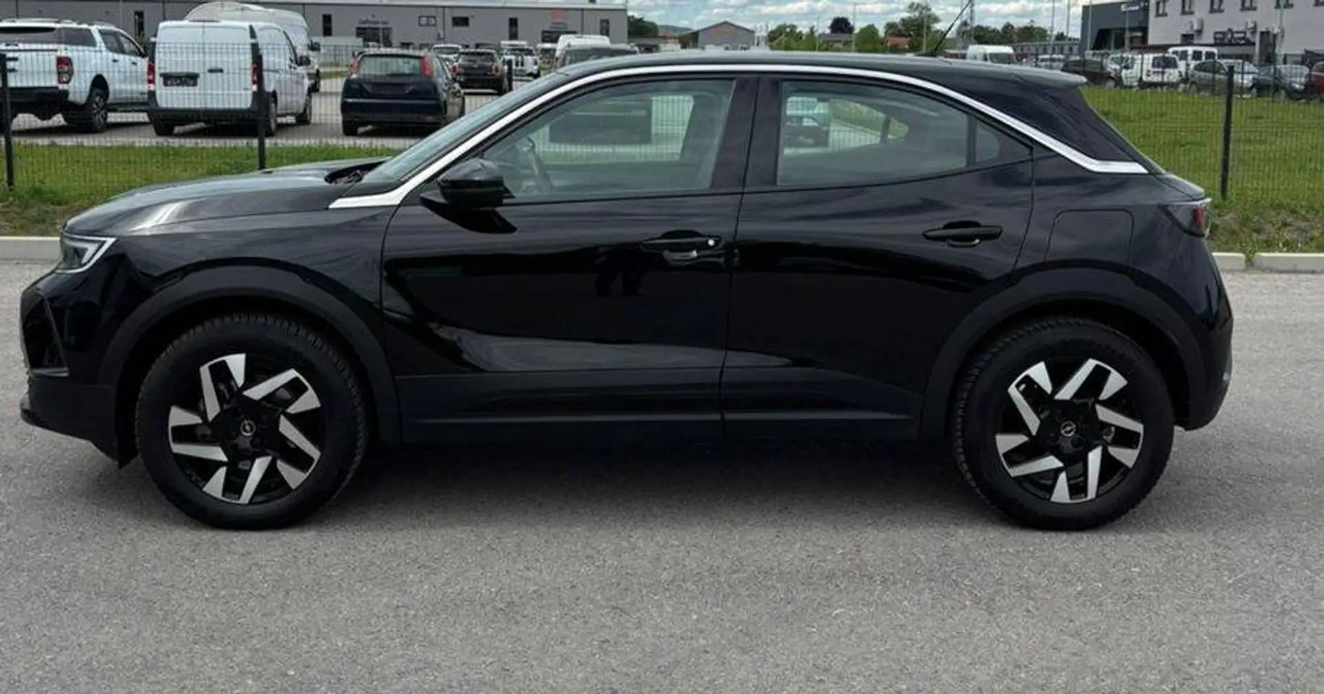 Opel Mokka-E Mokka-e Elektromotor 50kWh Euro6d -1Phasig 100 kW Elegance-e Elegance-e Schwarz - 1