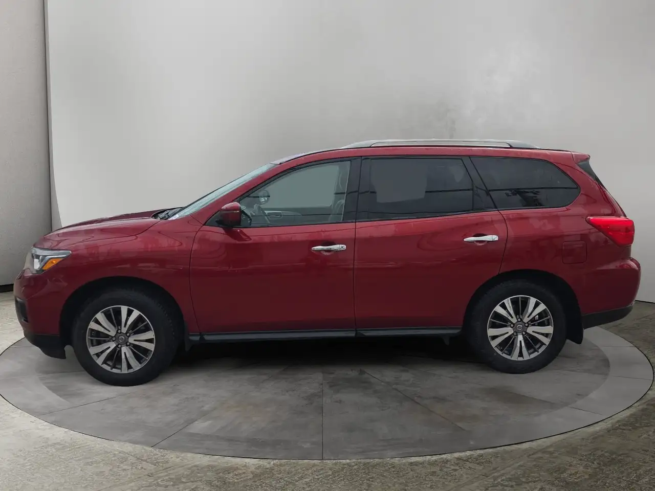 Nissan Pathfinder fotografie Nissan Pathfinder