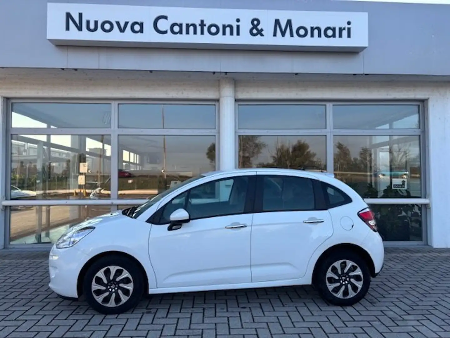 Citroen C3 C3 II 2009 1.2 puretech Exclusive 82cv E6 Bianco - 1