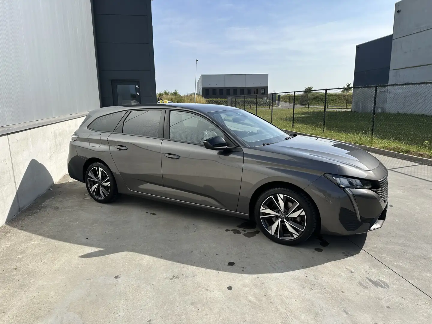 Peugeot 308 SW 1.5 BlueHDi Allure S Bruin - 2